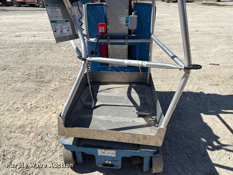 image for item ED3991 Genie GR-20 vertical lift