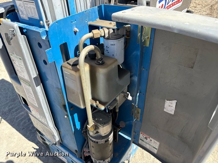 image for item ED3991 Genie GR-20 vertical lift