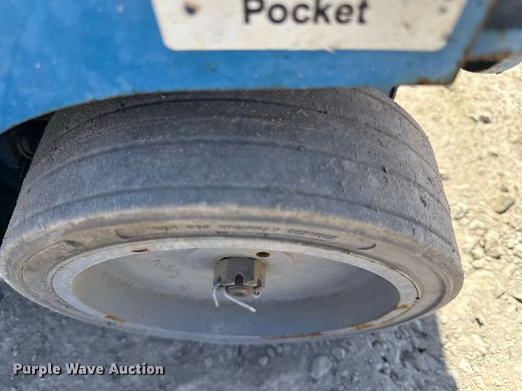 image for item ED3991 Genie GR-20 vertical lift