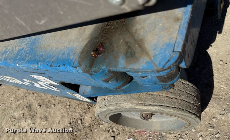 image for item ED3991 Genie GR-20 vertical lift