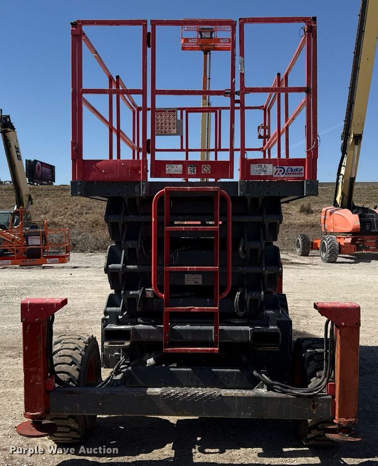 image for item ED3992 2007 SkyJack SJ8243 scissor lift