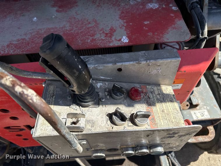 image for item ED3992 2007 SkyJack SJ8243 scissor lift