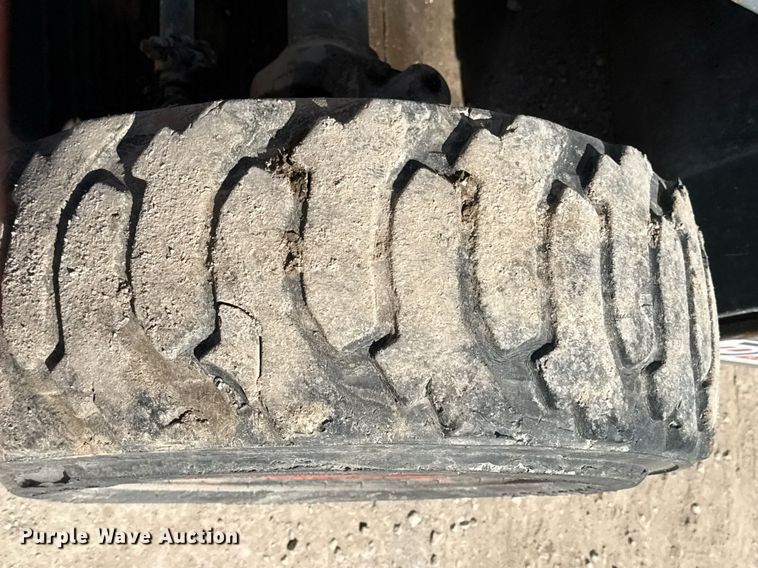 image for item ED3992 2007 SkyJack SJ8243 scissor lift