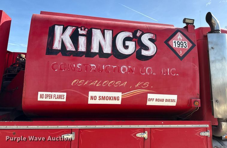 image for item ED4088 2005 Kenworth T800 fuel / lube truck