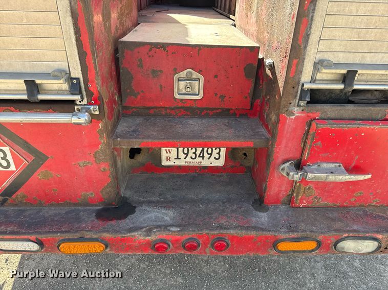 image for item ED4088 2005 Kenworth T800 fuel / lube truck