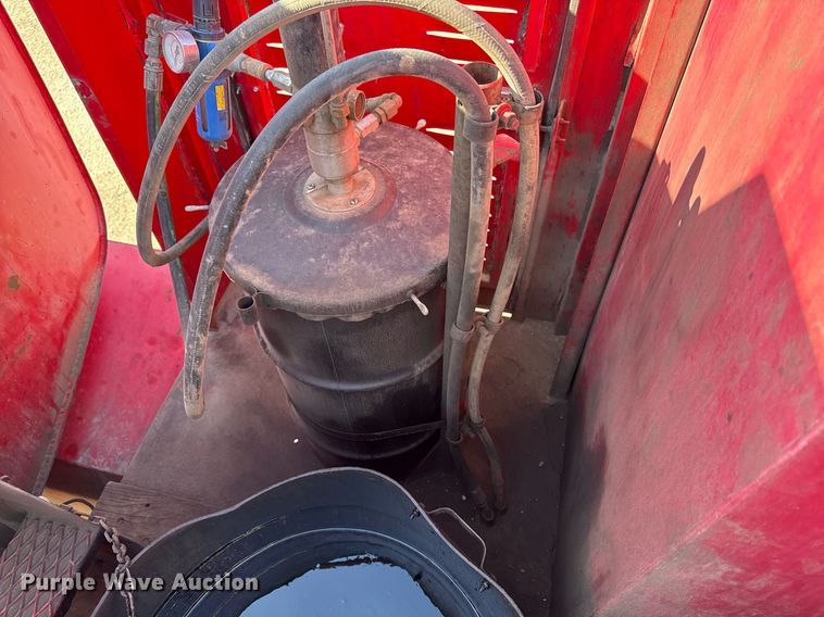 image for item ED4088 2005 Kenworth T800 fuel / lube truck