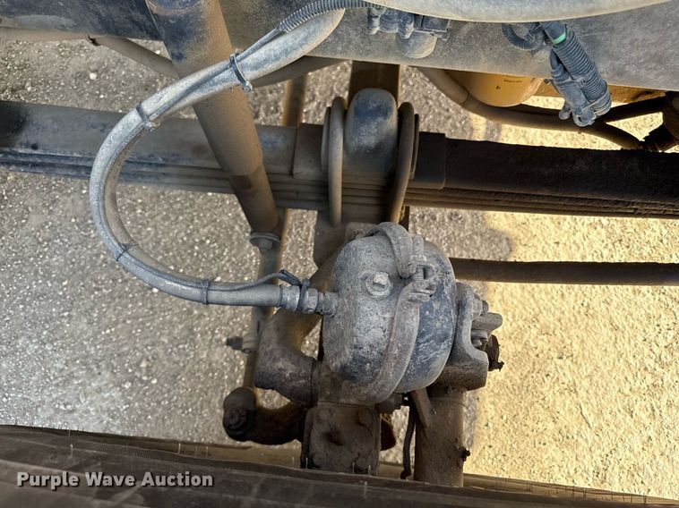 image for item ED4088 2005 Kenworth T800 fuel / lube truck