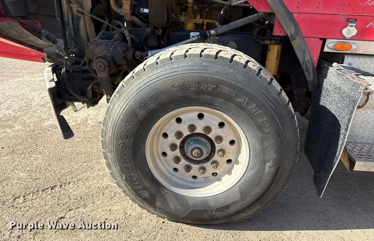 image for item ED4088 2005 Kenworth T800 fuel / lube truck