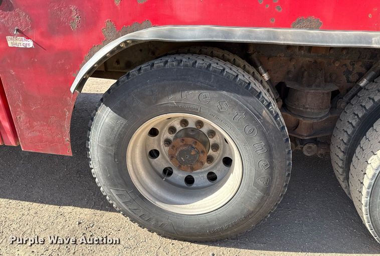 image for item ED4088 2005 Kenworth T800 fuel / lube truck