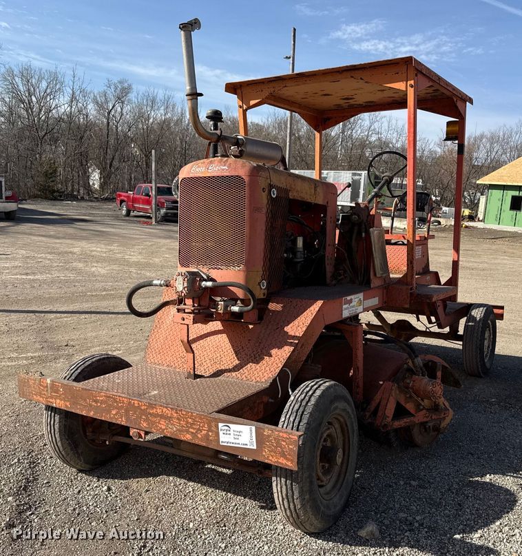 image for item ED4089 1987 Broce T10 broom