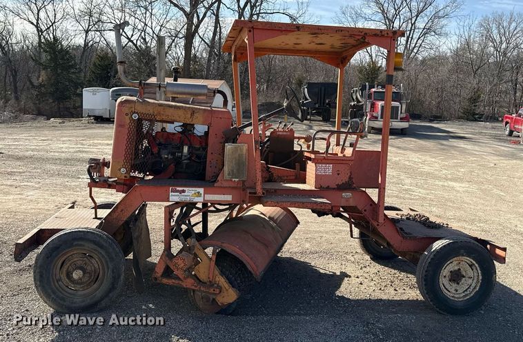 image for item ED4089 1987 Broce T10 broom