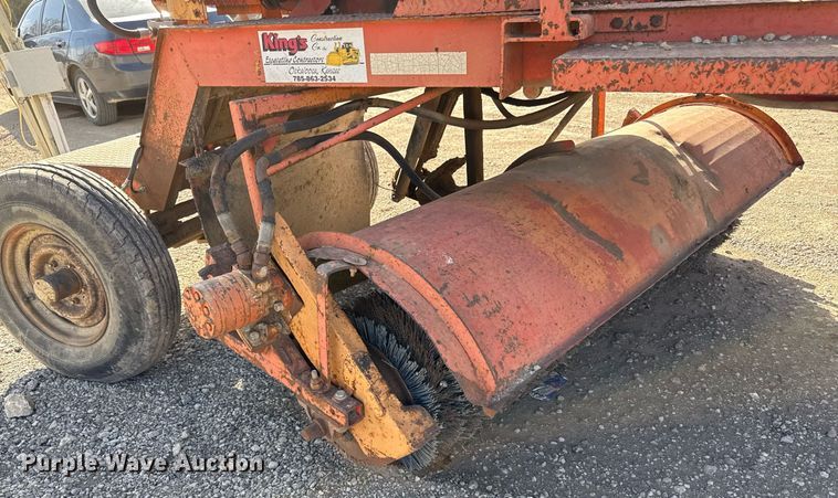 image for item ED4089 1987 Broce T10 broom