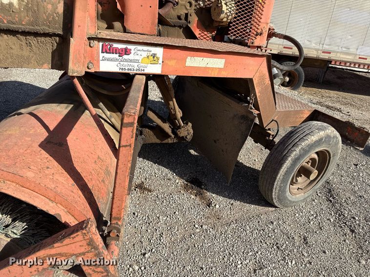 image for item ED4089 1987 Broce T10 broom