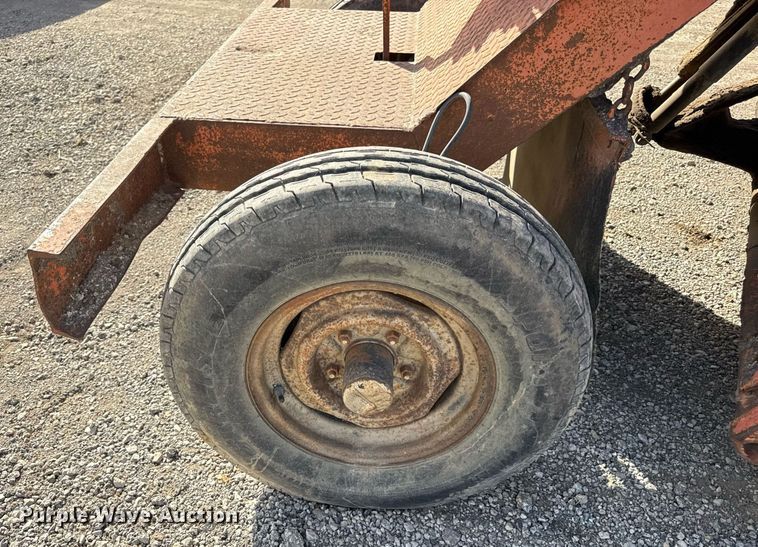 image for item ED4089 1987 Broce T10 broom