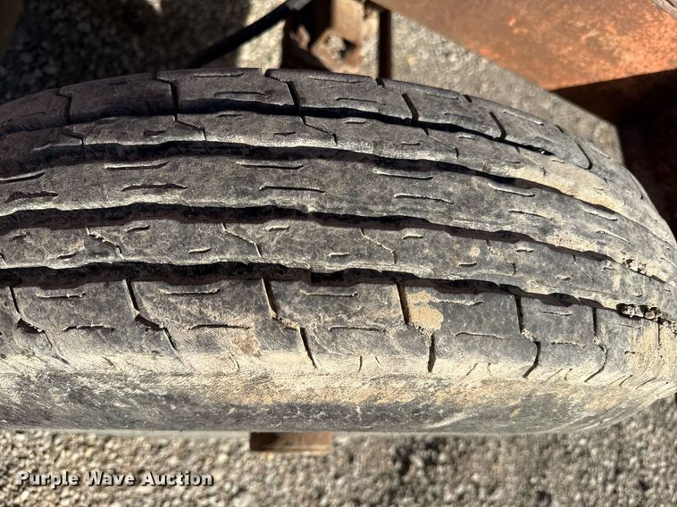 image for item ED4089 1987 Broce T10 broom