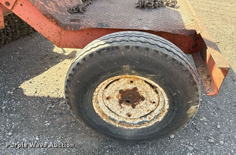 image for item ED4089 1987 Broce T10 broom