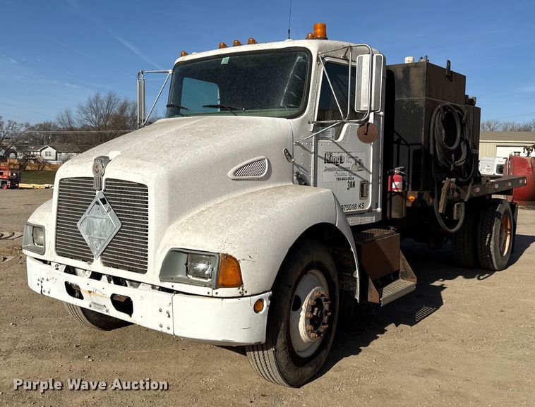 image for item ED4091 1996 Kenworth T300 flatbed truck