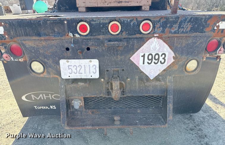 image for item ED4091 1996 Kenworth T300 flatbed truck