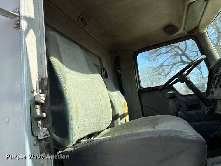 image for item ED4091 1996 Kenworth T300 flatbed truck