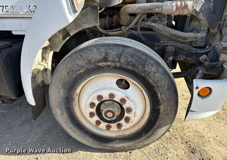 image for item ED4091 1996 Kenworth T300 flatbed truck