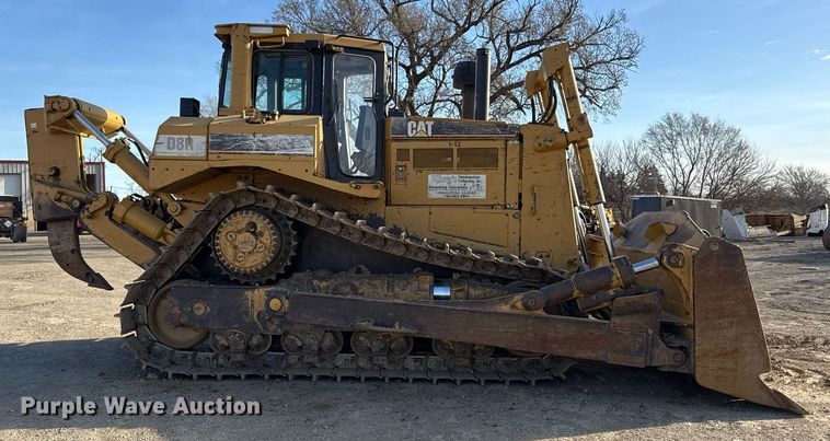 image for item ED4092 2002 Caterpillar D8R II dozer