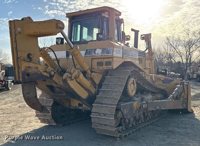 image for item ED4092 2002 Caterpillar D8R II dozer