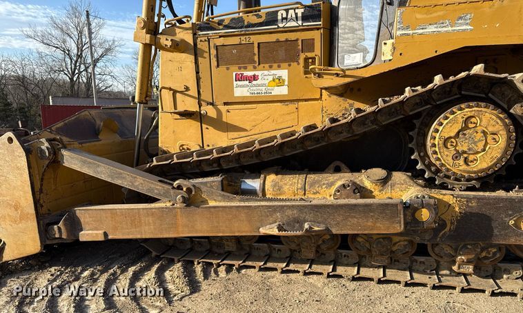 image for item ED4092 2002 Caterpillar D8R II dozer