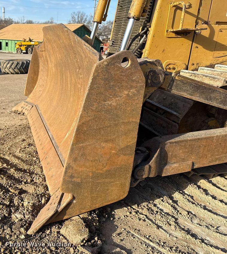 image for item ED4092 2002 Caterpillar D8R II dozer