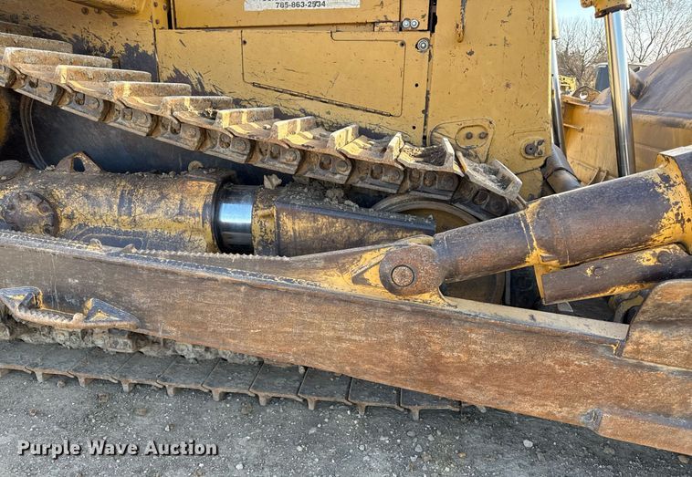 image for item ED4092 2002 Caterpillar D8R II dozer