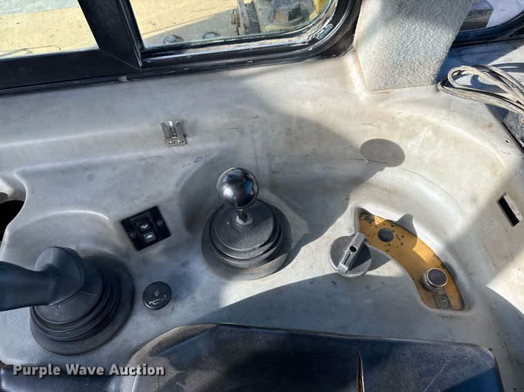 image for item ED4092 2002 Caterpillar D8R II dozer