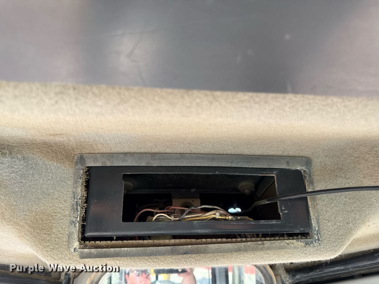 image for item ED4092 2002 Caterpillar D8R II dozer