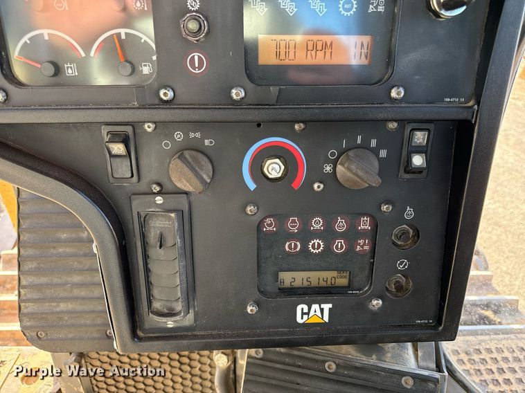 image for item ED4092 2002 Caterpillar D8R II dozer