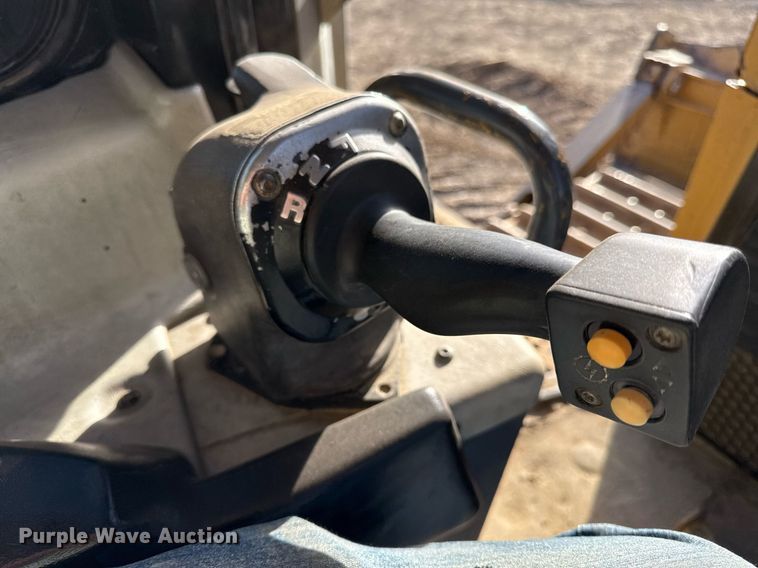 image for item ED4092 2002 Caterpillar D8R II dozer