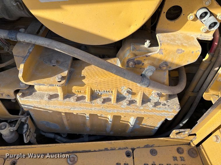 image for item ED4092 2002 Caterpillar D8R II dozer