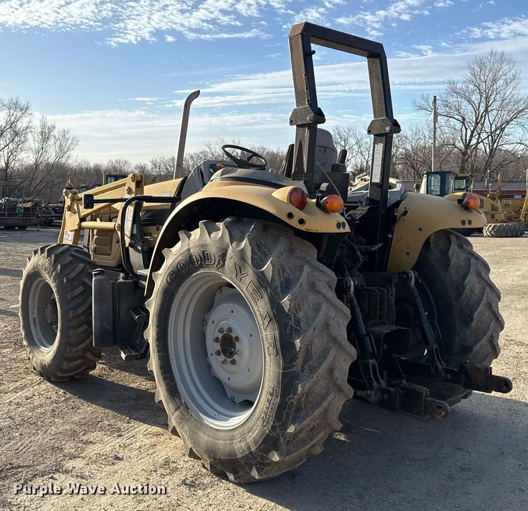 image for item ED4093 Challenger MT425B MFWD tractor