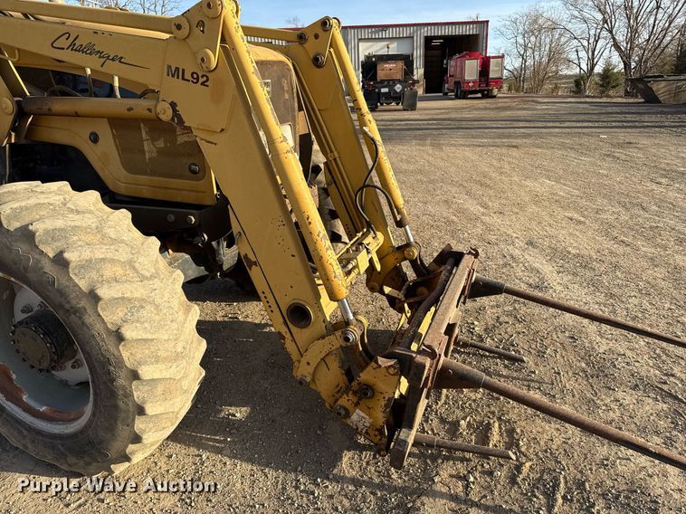 image for item ED4093 Challenger MT425B MFWD tractor