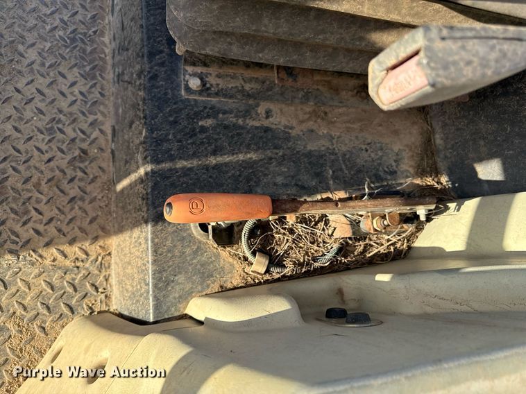 image for item ED4093 Challenger MT425B MFWD tractor