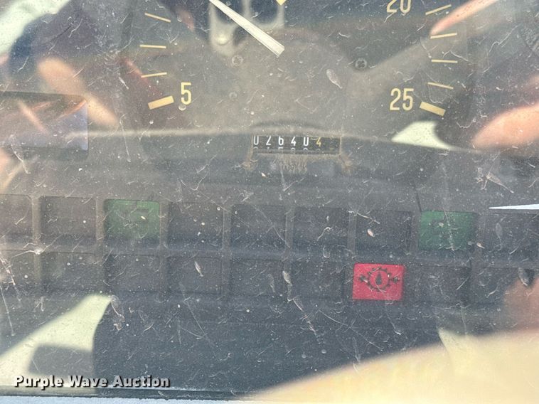 image for item ED4093 Challenger MT425B MFWD tractor