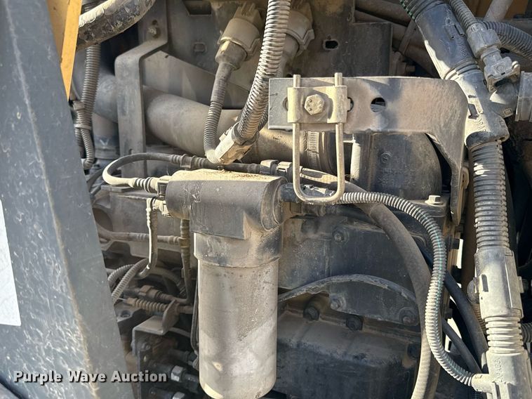 image for item ED4093 Challenger MT425B MFWD tractor