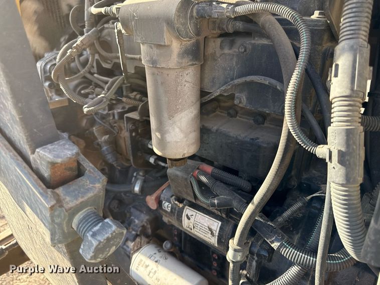 image for item ED4093 Challenger MT425B MFWD tractor