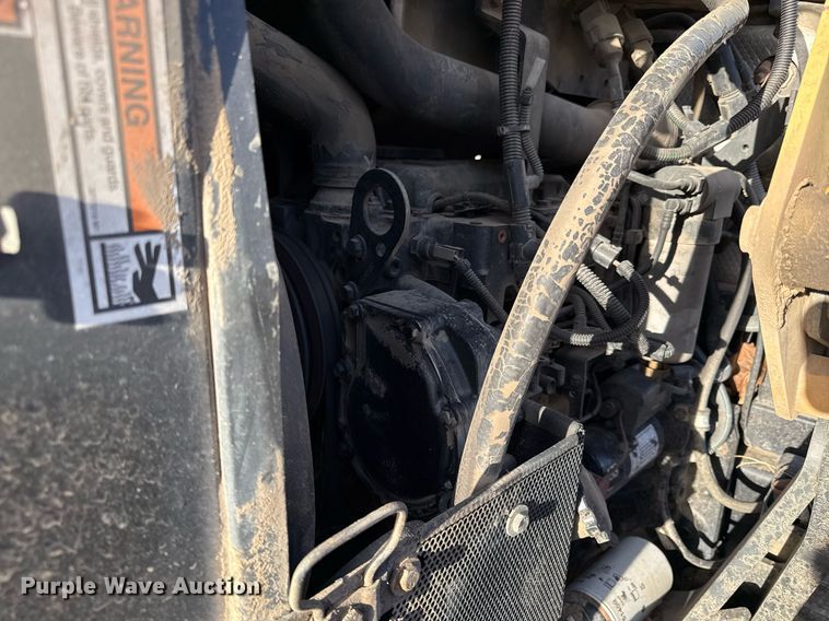 image for item ED4093 Challenger MT425B MFWD tractor