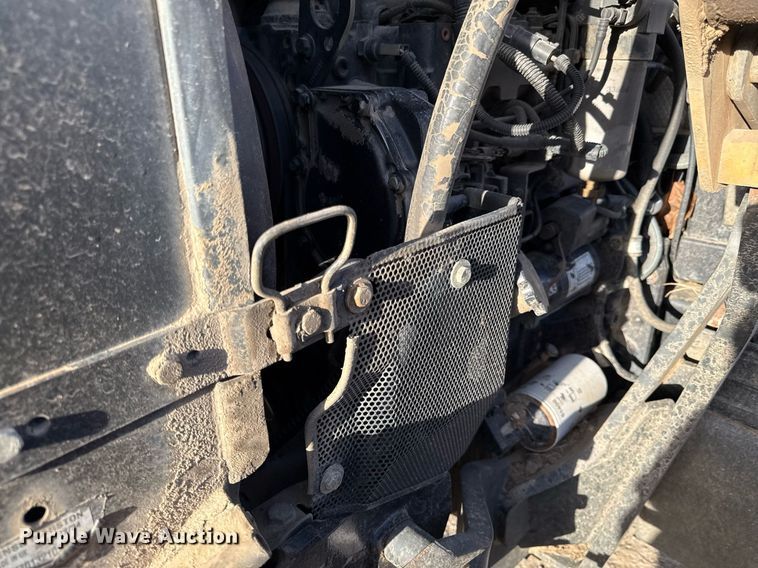 image for item ED4093 Challenger MT425B MFWD tractor