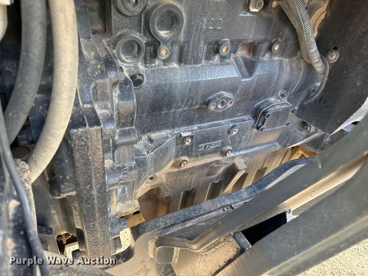 image for item ED4093 Challenger MT425B MFWD tractor