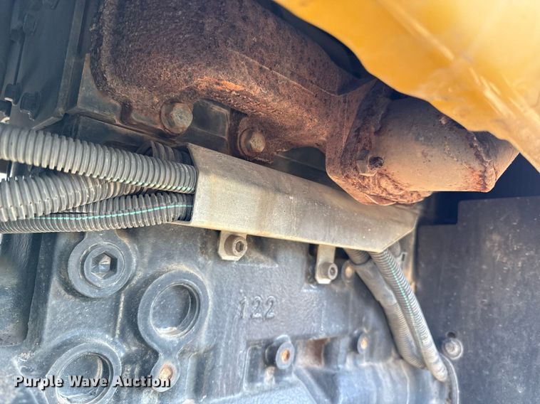 image for item ED4093 Challenger MT425B MFWD tractor