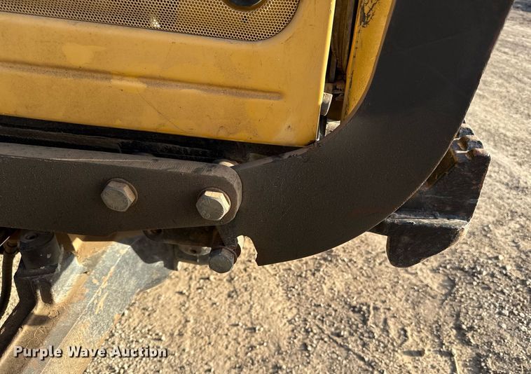 image for item ED4093 Challenger MT425B MFWD tractor