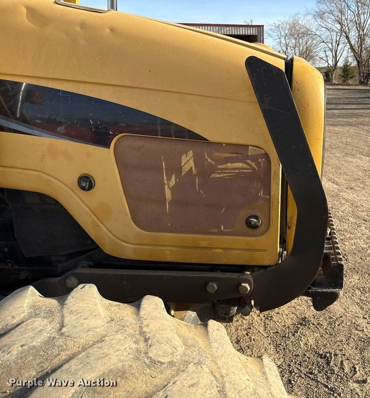 image for item ED4093 Challenger MT425B MFWD tractor