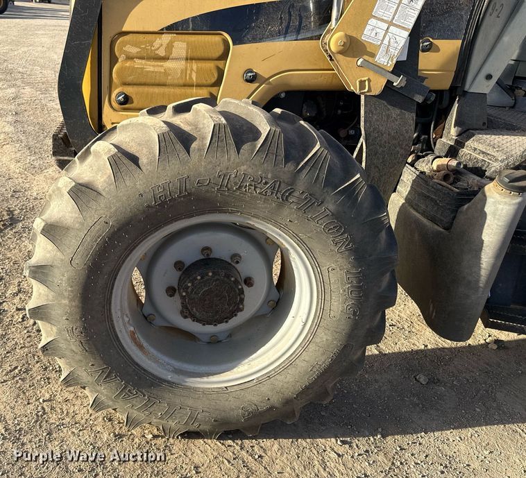 image for item ED4093 Challenger MT425B MFWD tractor