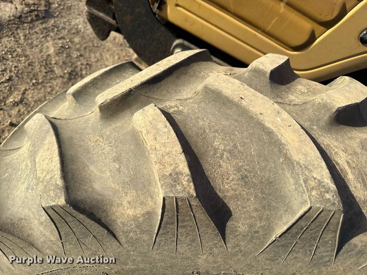 image for item ED4093 Challenger MT425B MFWD tractor