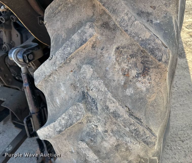 image for item ED4093 Challenger MT425B MFWD tractor