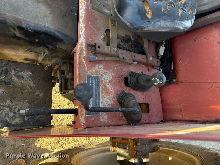 image for item ED4094 1991 Case IH 395 tractor